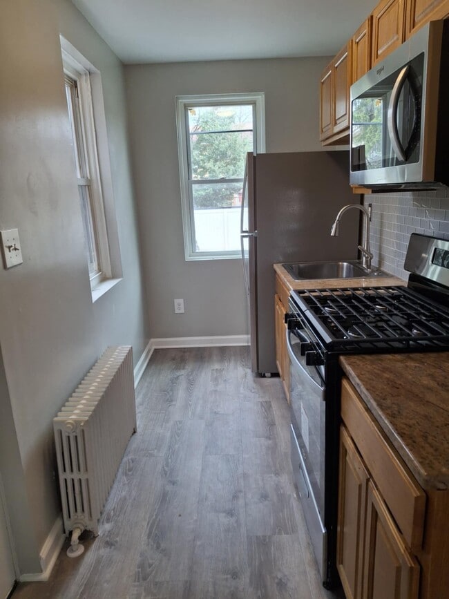 Building Photo - 2025 Renovated Apartments in Collingswood ...