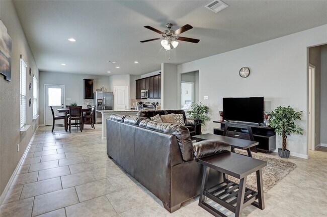 Foto del edificio - 1406 Lake City Ln