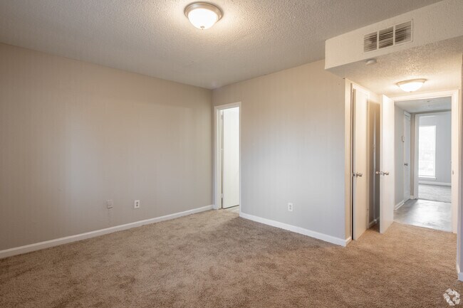 2 habitaciones, 1,5 baños - 820 pies cuadrados - Dormitorio principal - Fountain Blue