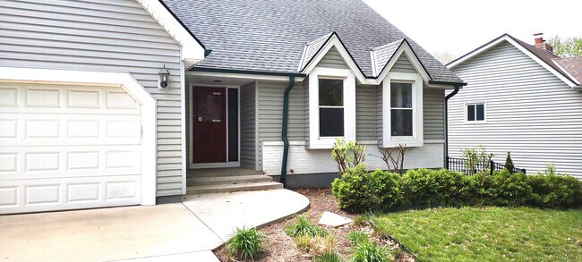 Building Photo - 14500 S Summertree Ln