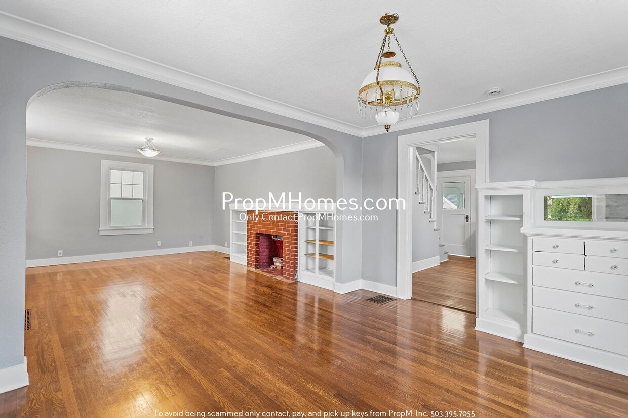 Classic Portland Charmer with Yard & Garag... - Classic Portland Charmer with Yard & Garag...