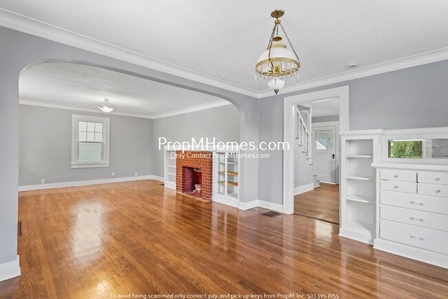 Classic Portland Charmer with Yard & Garag... - Classic Portland Charmer with Yard & Garag... House