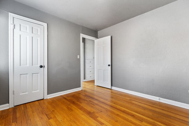 Building Photo - 3221 NW 39th Terrace