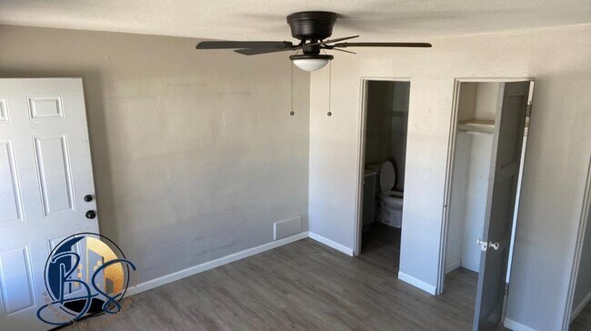 Foto del edificio - 1104 West Broadway St, Apt 5