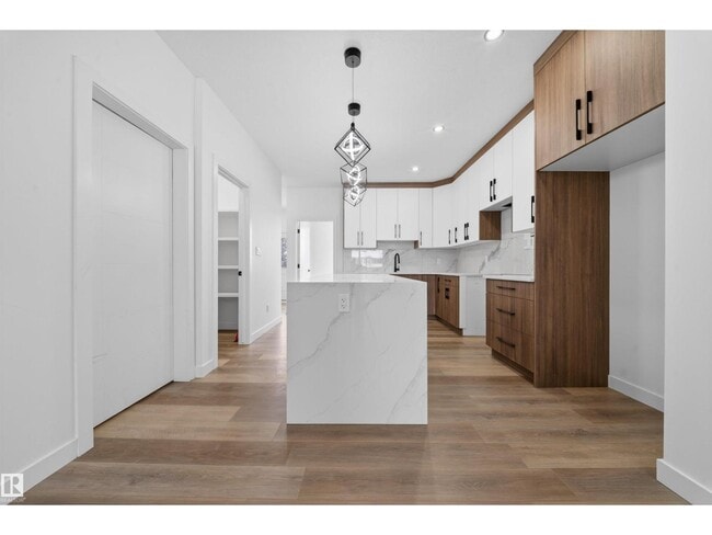 Building Photo - 5213-104A 104a St NW