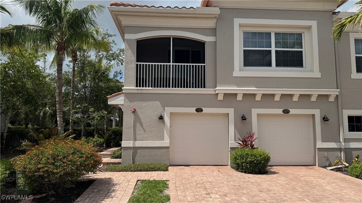 Foto principal - 8510 Violeta St