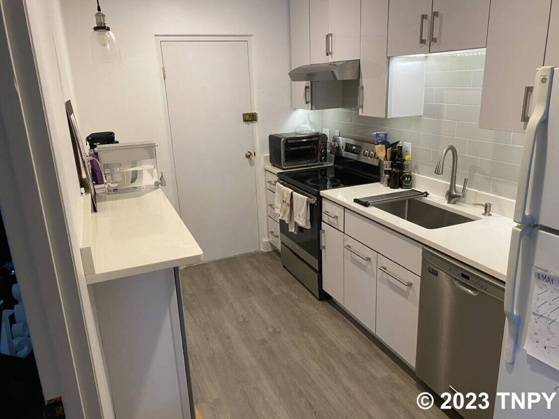 505 Centre St Unit 9, Newton, MA 02458 Condo for Rent in Newton, MA