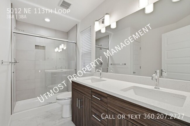 Building Photo - 5012 NE 113th Lp