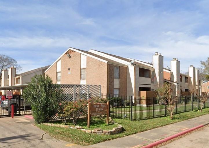 Primary Photo - 10202 Forum Park Dr