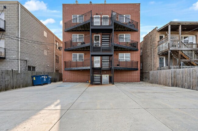Building Photo - 6617 S Ingleside Ave