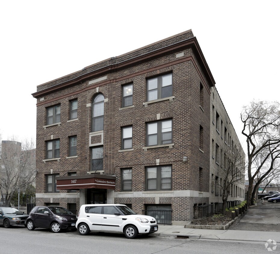 Building Photo - The Commodore