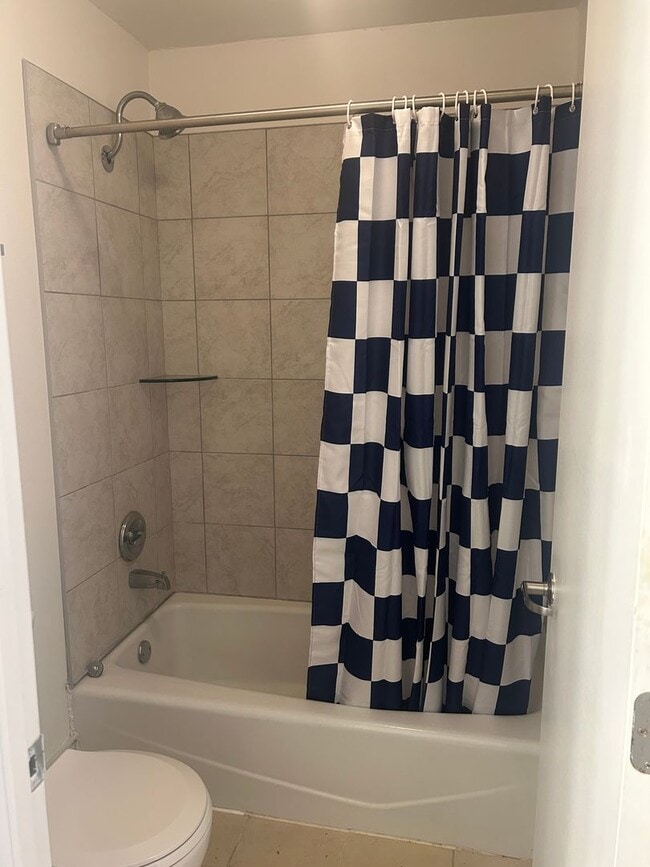 Interior Photo - Acadian Crossing/Utilities Included