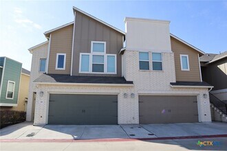 Building Photo - 301 Bridgeford Dr