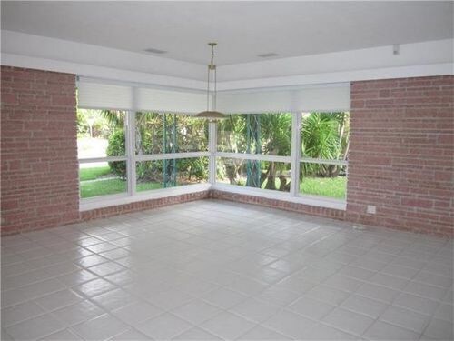 Building Photo - 2417 Barbara Dr