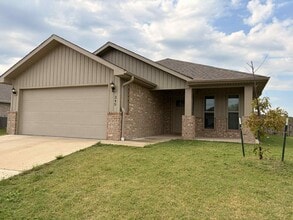 Building Photo - 345 Swaden Ln