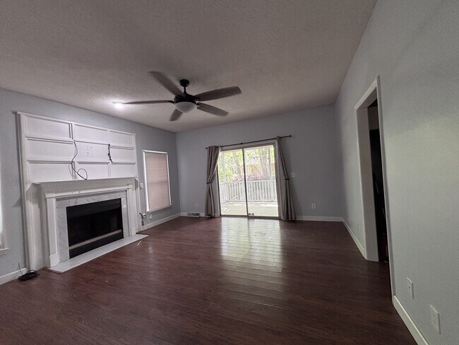 Foto del edificio - 1046 Trotters Blvd