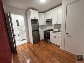 Building Photo - YORK AVENUE