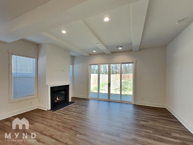 Building Photo - 2836 Willow St