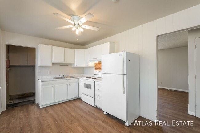 Building Photo - 5533 Xanadu St