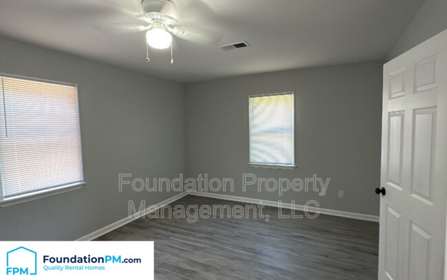 Building Photo - 3585 Millard Rd