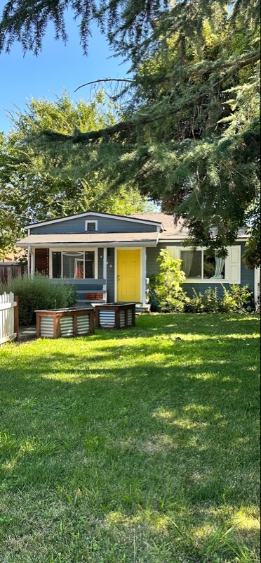Foto principal - 4406 18th Ave