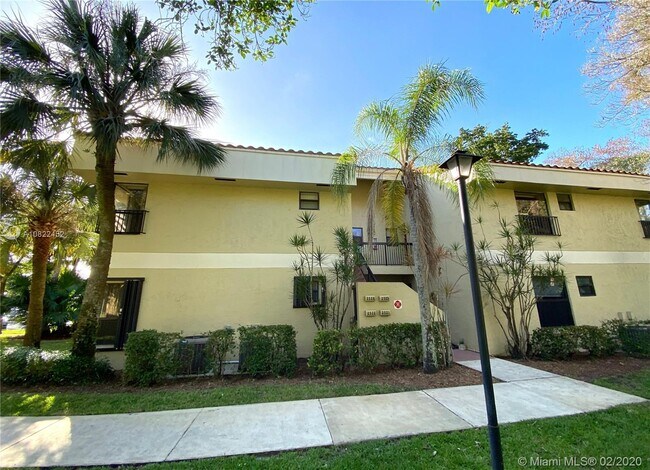 Foto del edificio - 2526 NW 49th Terrace
