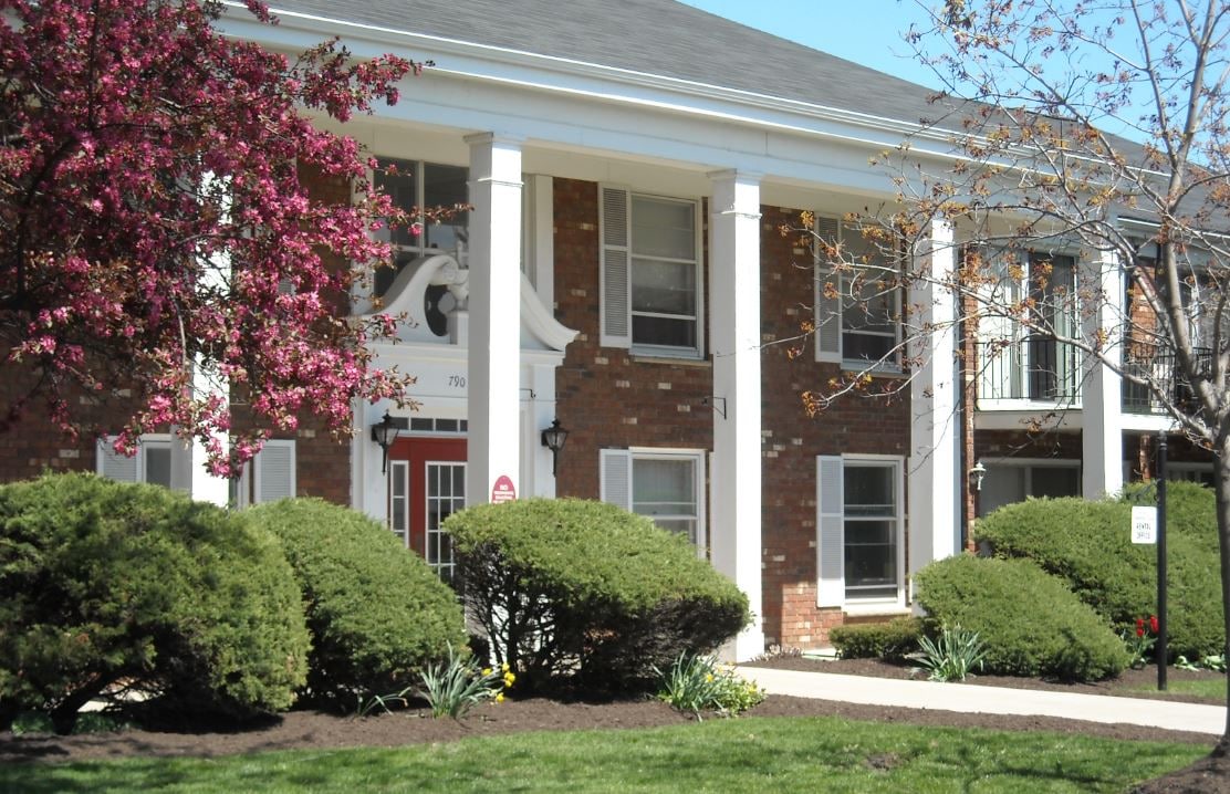 Sturbridge Village Apartments in Williamsville, NY