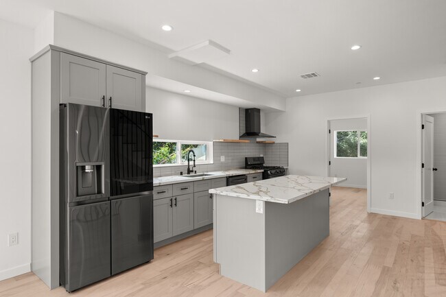 Foto del edificio - 3564- 3566 Eagle Rock Blvd Los Angeles, CA...