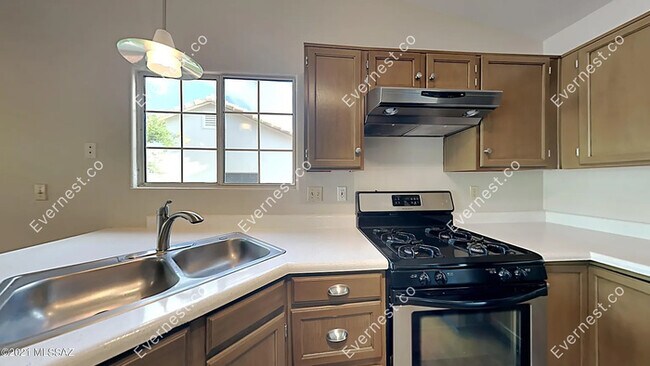 Building Photo - 12690 N Bandanna Way
