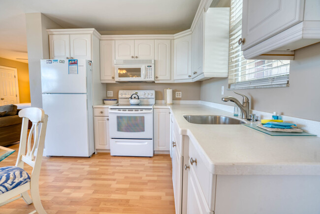 Foto del edificio - 5800 Bonita Beach Rd SW
