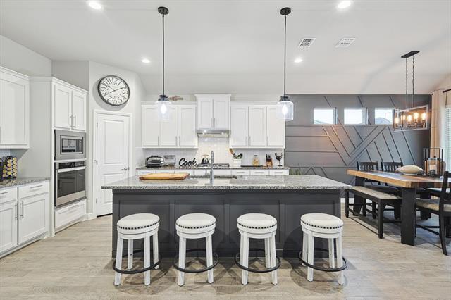 Building Photo - 2600 Golden Bell Dr