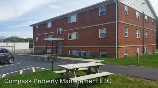 Primary Photo - 268 Meadow Dr
