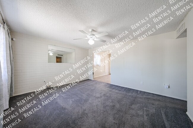Building Photo - 7901 E Kimsey Ln