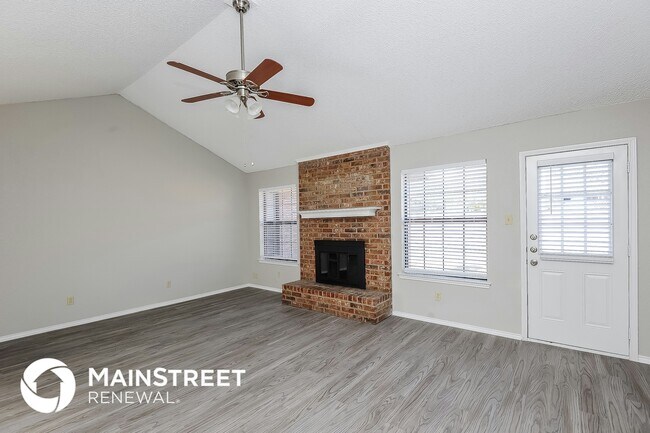 Foto del edificio - 1024 Green Ridge Terrace