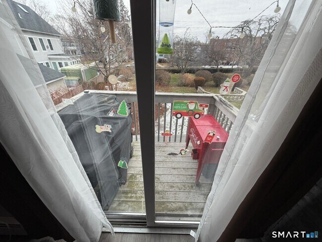 Foto del edificio - 678 Savin Ave