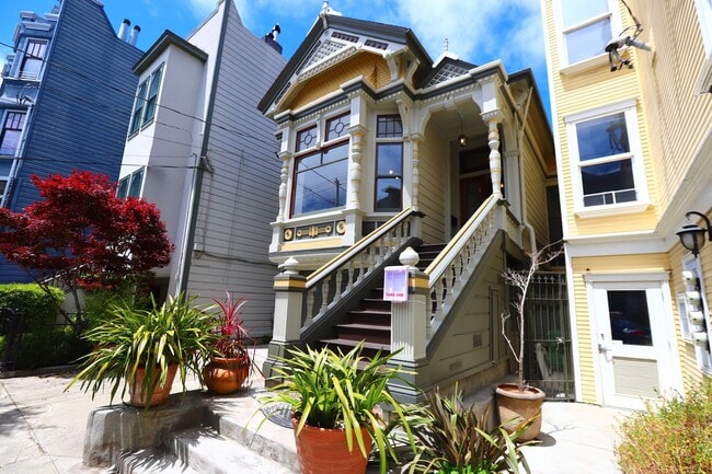 824-826 Page St - 824-826 Page St Apartment