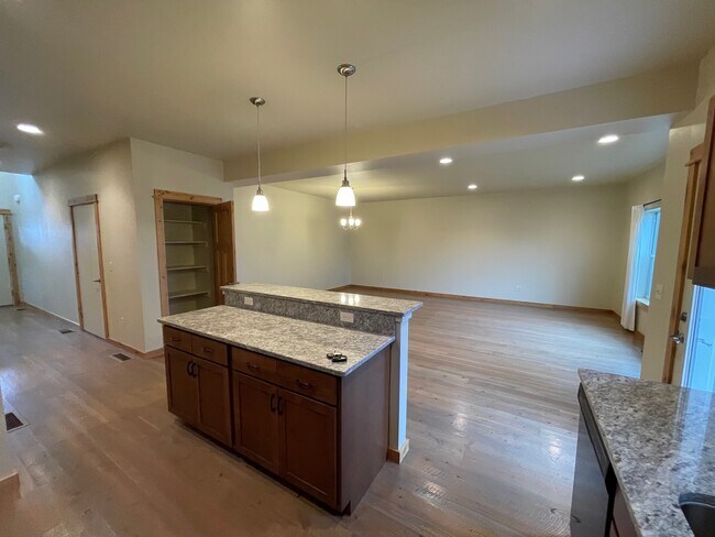 Building Photo - 89 Naomi Rose Ln