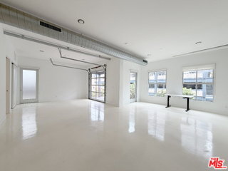 Foto del edificio - 212 Marine St