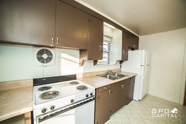 Foto del edificio - 300-304 W Walnut St