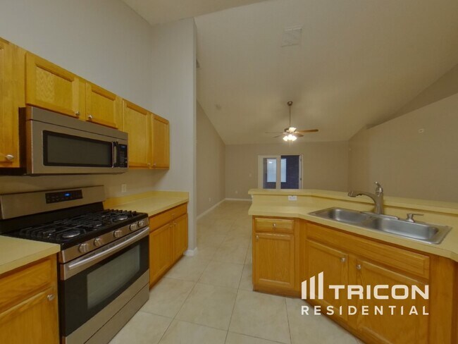 Building Photo - 335 Heritage Estates Ln