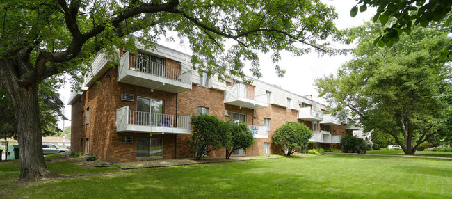 Foto del edificio - Lake Phalen Place