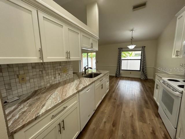 Building Photo - 2600 Briar Oak Cir