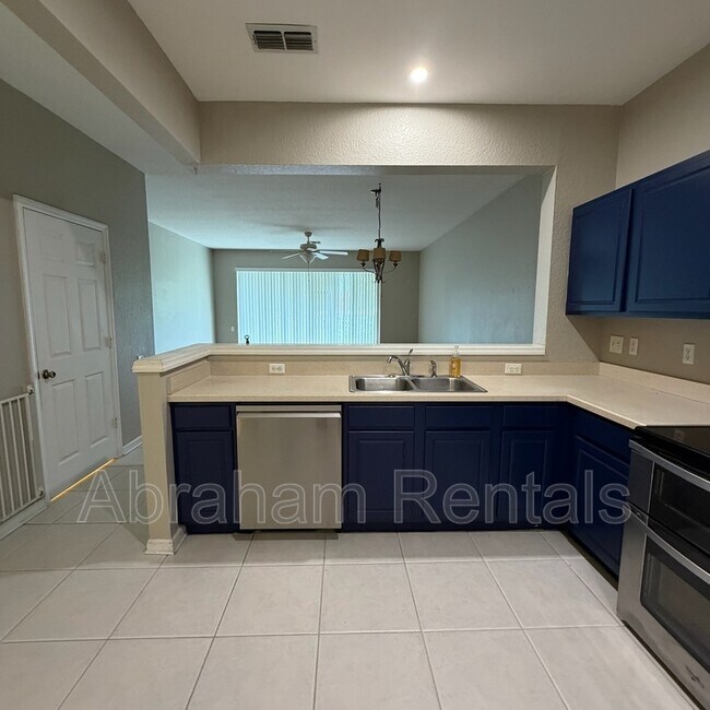 Building Photo - 5004 Hawkstone Dr