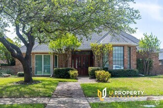 Building Photo - 5204 Streamwood Ln