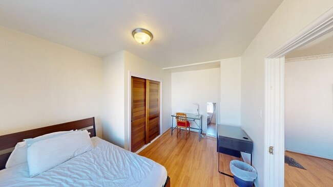 Foto del edificio - 351 Head St