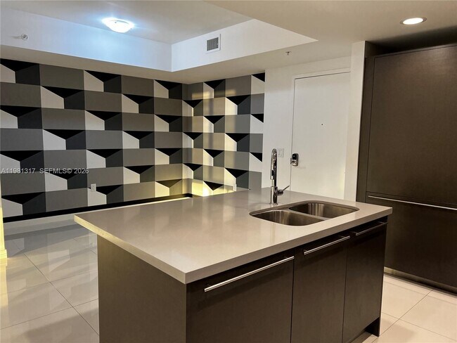 Foto del edificio - 7825 NW 107th Ave