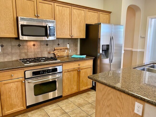 Foto del edificio - $2,295 Clovis, Harlan Ranch 3 Bedroom, Com...