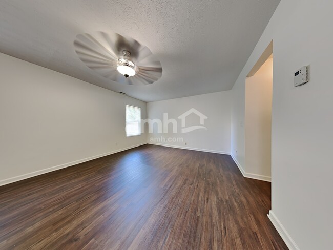 Building Photo - 4645 Bluejay Court