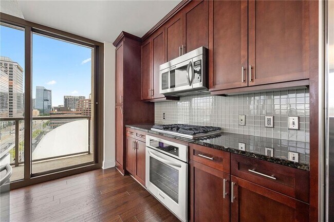 Foto del edificio - 270 17th St