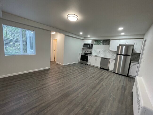 Building Photo - 17124 33rd Ave NE